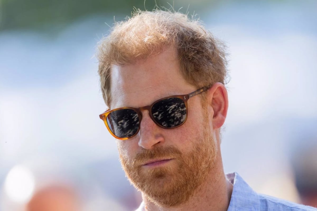 El príncipe Harry está planeando regresar parcialmente al Reino Unido, afirma la prensa