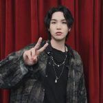 Este icónico look de Suga de BTS se vuelve viral dos años después