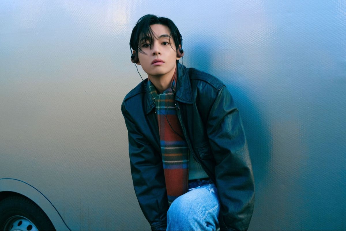 V de BTS demuestra ser la perfecta combinación entre sexy y tierno en nuevo video