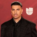 Rauw Alejandro se vuelve viral por su marcado bulto en pleno concierto