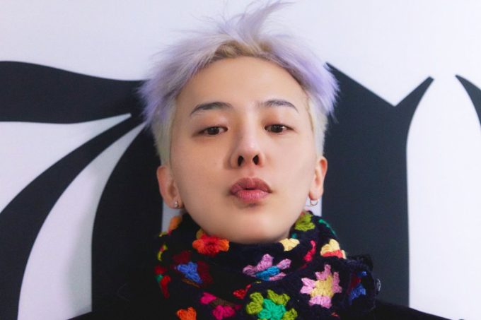 G-Dragon paga las bebidas de sus fans para celebrar su cumpleaños