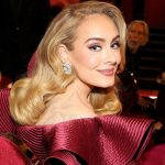 Adele habría sellado su contrato para actuar en el medio tiempo del Super Bowl 2026, según Showbiz 411