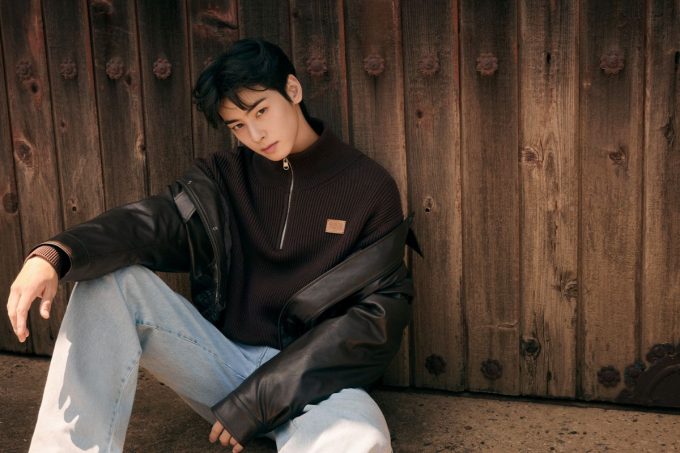 Cha Eunwoo de ASTRO se une a la moda otoñal y luce encantador para Marithé François Girbaud