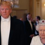 Donald Trump visita la tumba de la reina Isabel II en el Castillo de Windsor