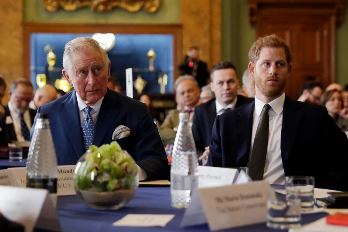 El círculo íntimo del rey Carlos III habría confirmado una reunión privada con el príncipe Harry