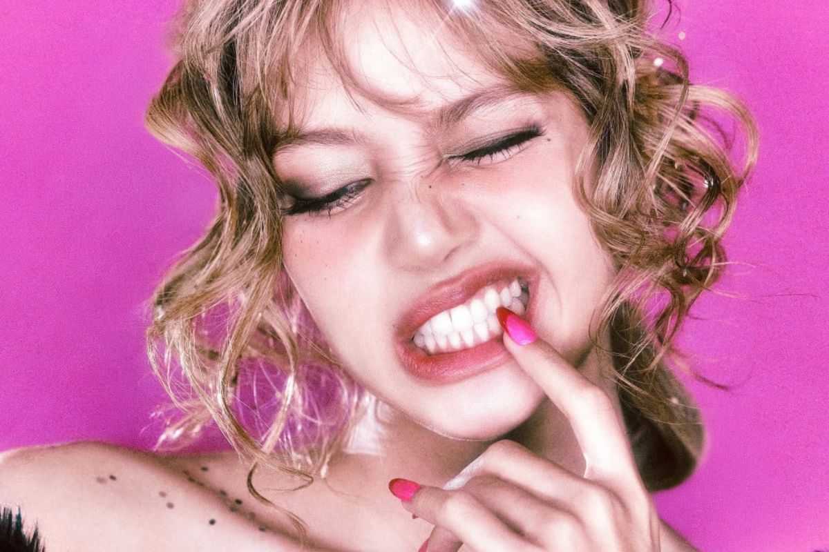 Lisa de BLACKPINK encanta con sus nuevas fotografías para Marie Claire Corea