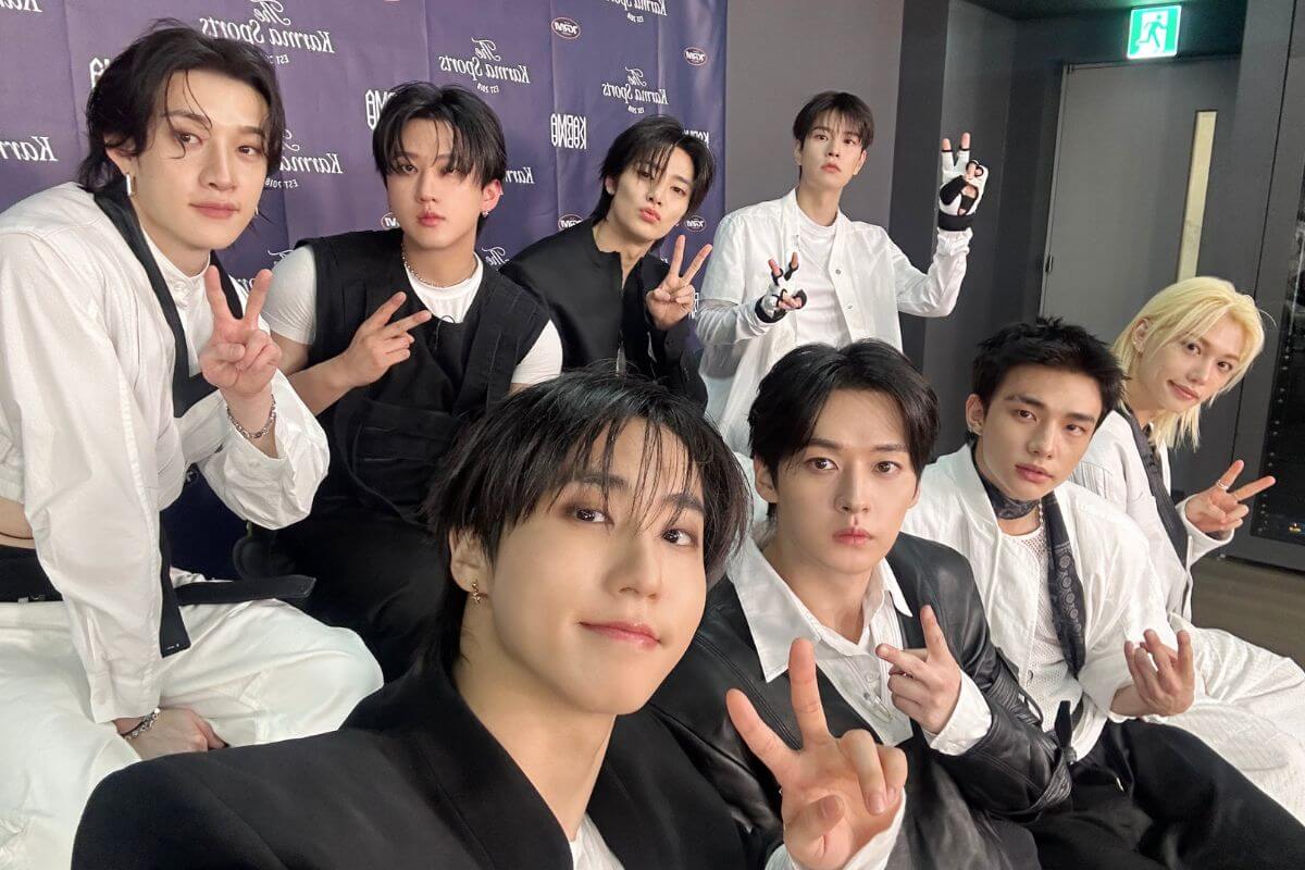 Los chicos de Stray Kids reciben placas de oro de 24 quilates tras hacer historia en Billboard