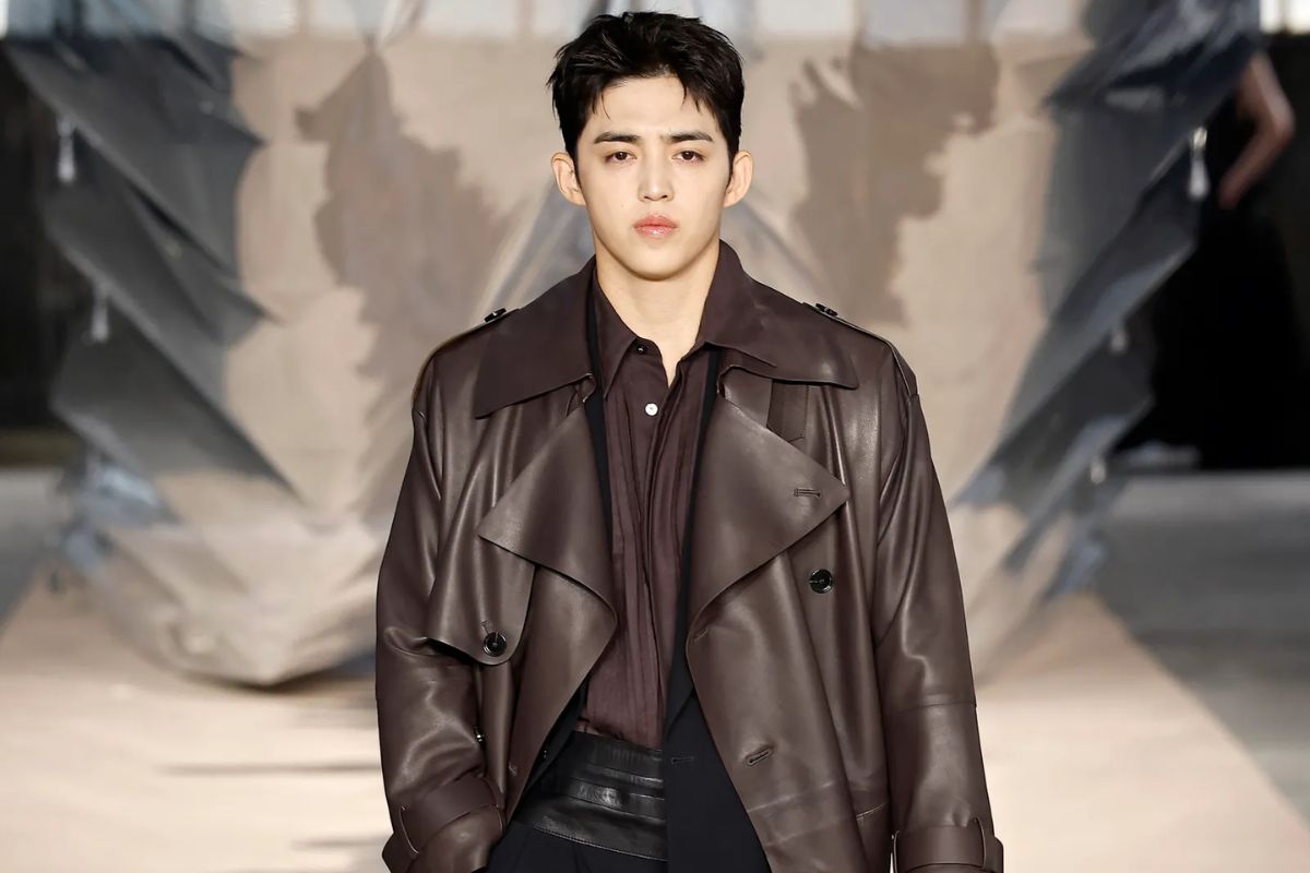 S.Coups de SEVENTEEN hace su debut en pasarela en la Semana de la Moda de Milán