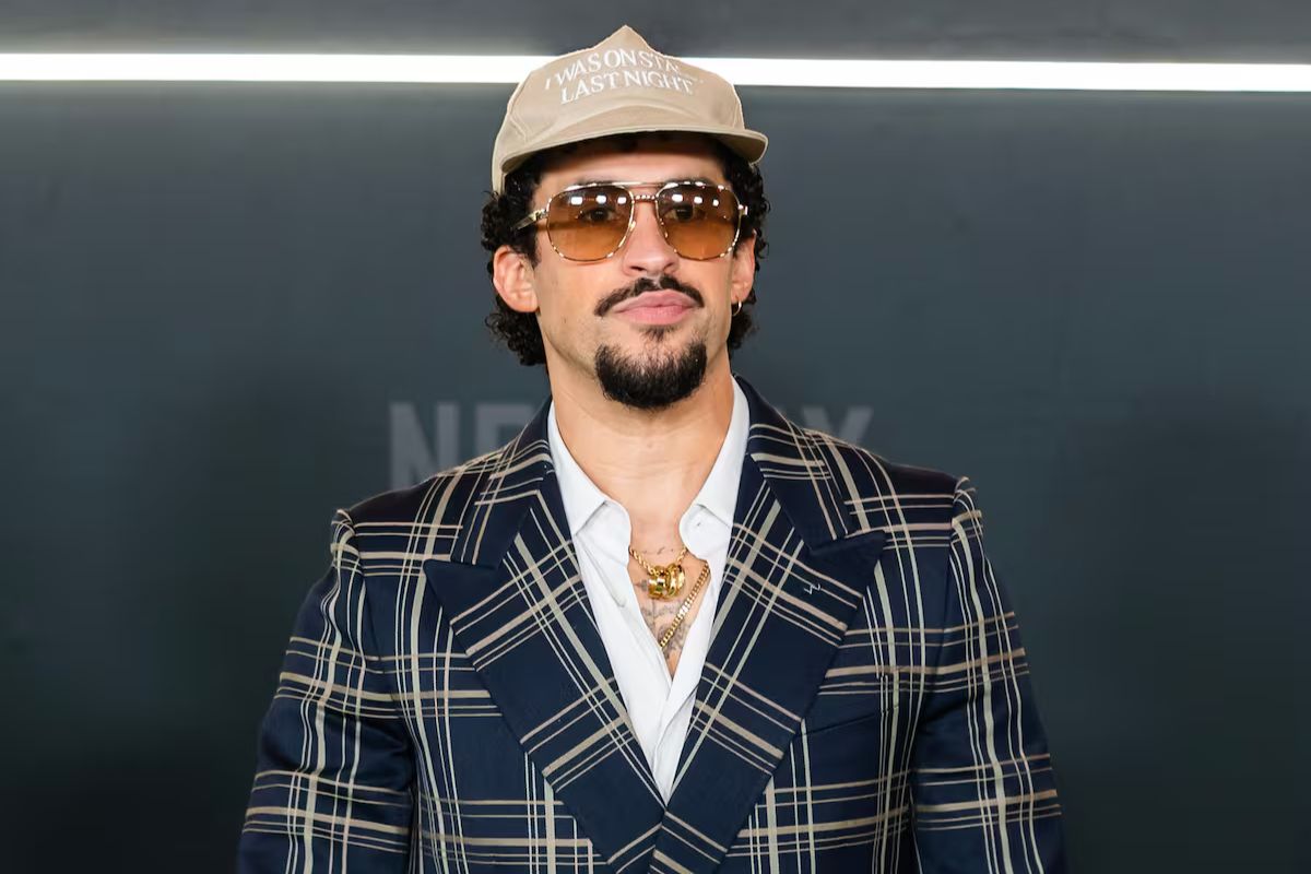 Bad Bunny responde a las críticas de su presentación en el Super Bowl en Saturday Night Live