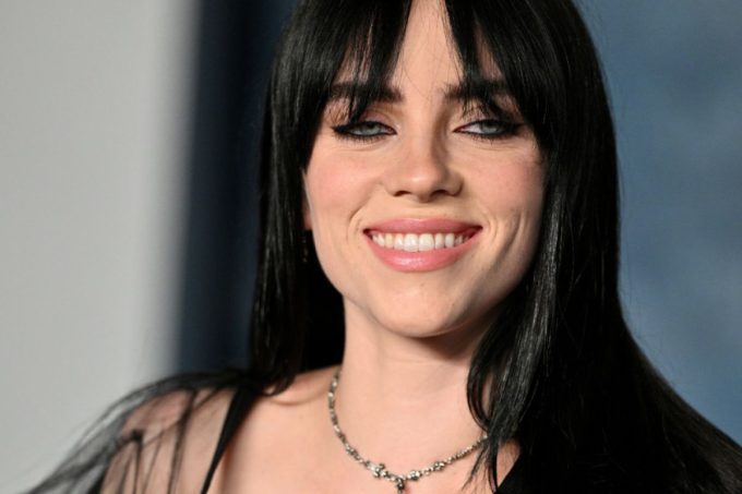 Billie Eilish fue agarrada violentamente por un fan durante uno de sus shows