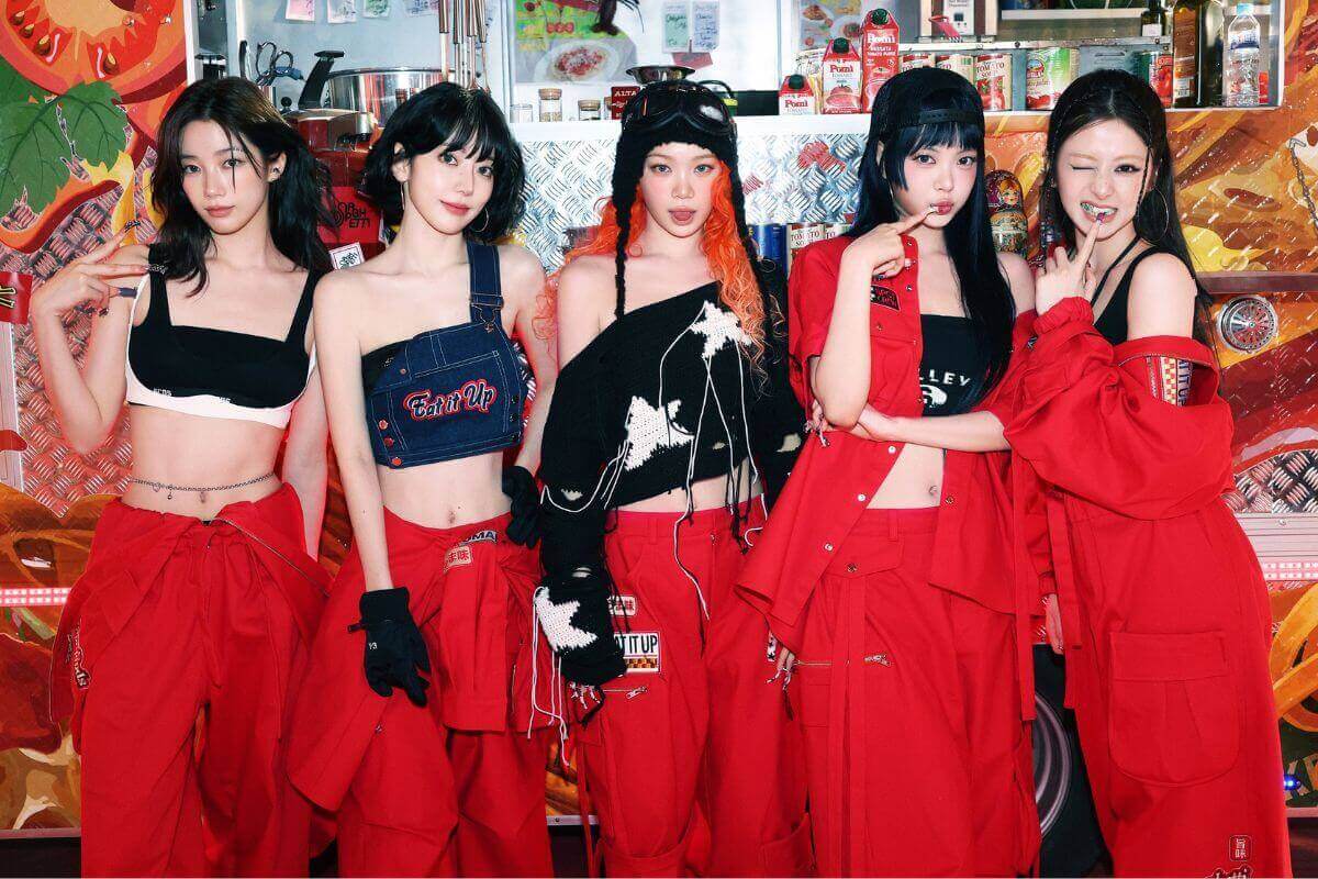 Las chicas de LE SSERAFIM se sinceran sobre sus cuentas privadas en redes sociales