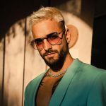 Maluma sorprende a sus fans con una nueva candente fotografía en toalla