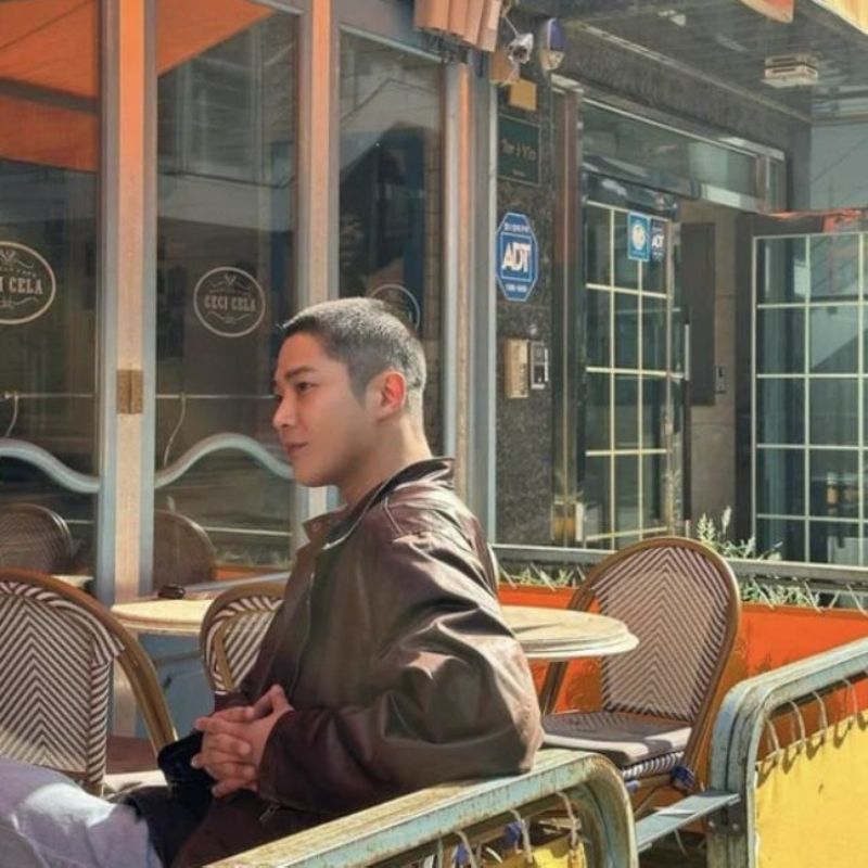 Rowoon deja ver su nuevo corte de pelo 'buzz cut' antes de su alistamiento militar