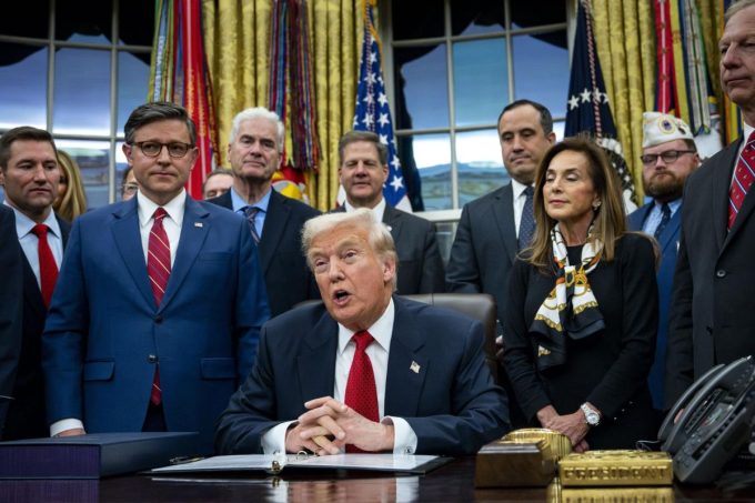 Donald Trump anuncia que ya firmó el proyecto de ley para la publicación de los archivos Epstein