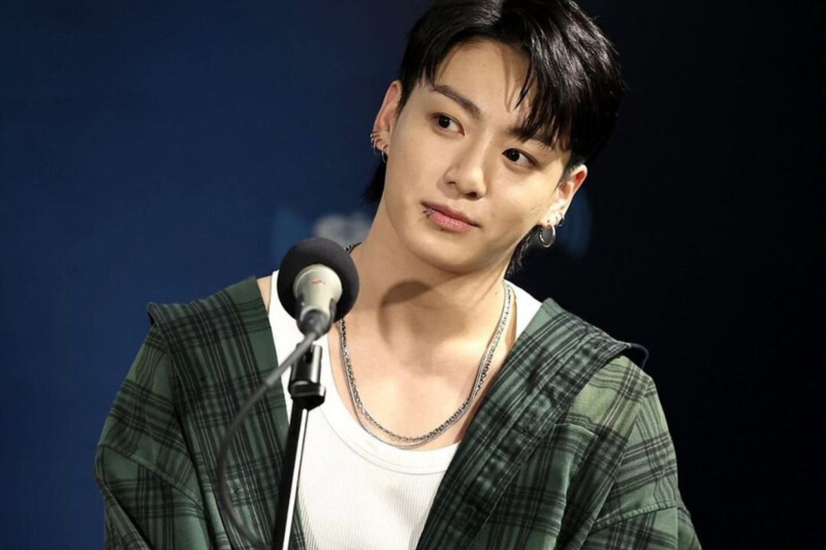 Jungkook de BTS comparte lo que lleva en su bolso en un nuevo video