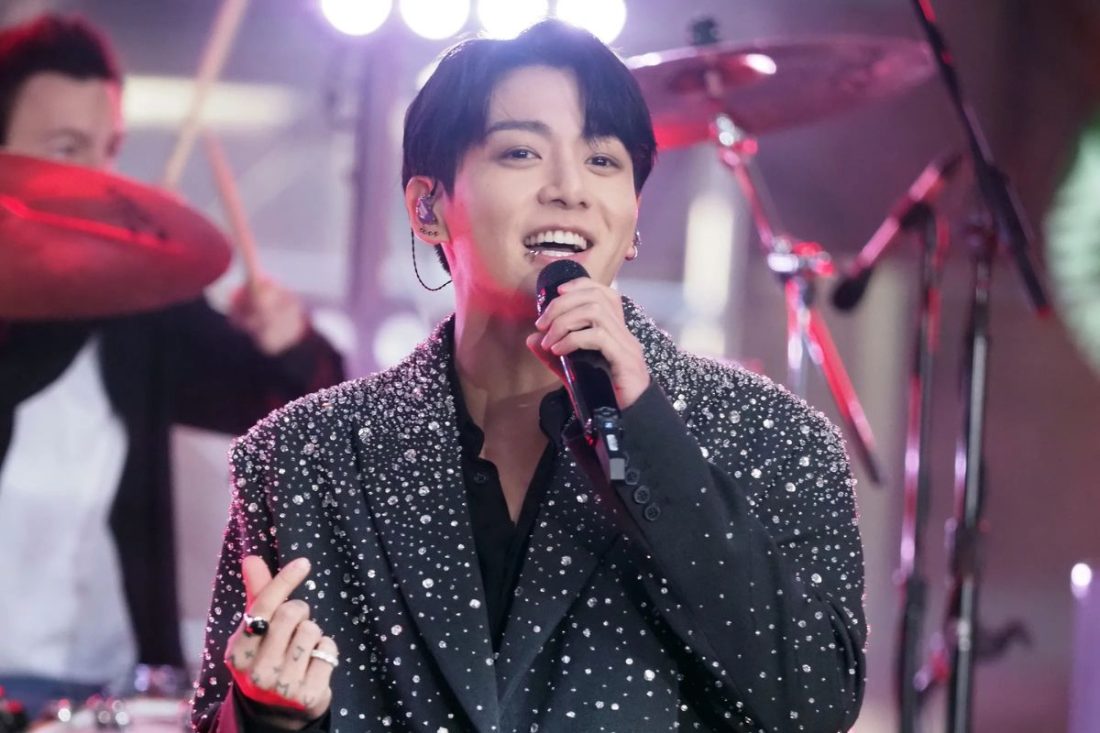 Jungkook de BTS regresa con una transmisión en vivo luciendo adorable con gafas (1)