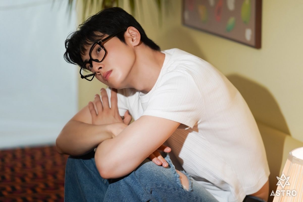 Cha Eunwoo de ASTRO lanza el video musical de 'Sweet Papaya'