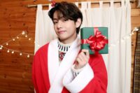 Billboard nombra 'Christmas Tree' de V de BTS como una de las mejores canciones navideñas del siglo XXI