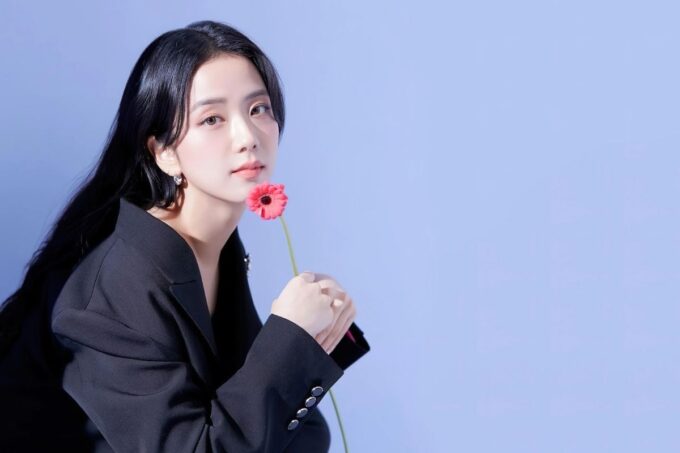 Jisoo de BLACKPINK confirma el momento del lanzamiento de su álbum en solitario tras el regreso del grupo