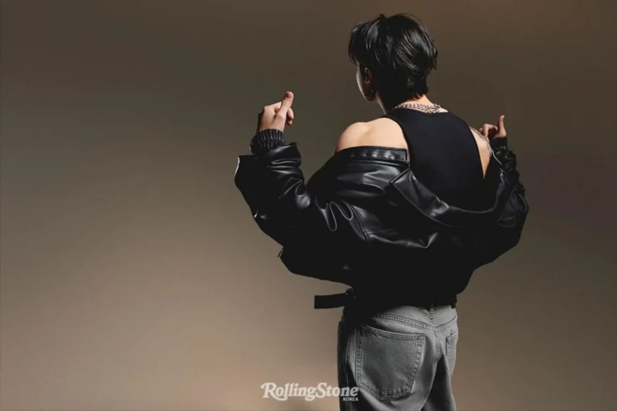 Jungkook de BTS habla sobre su carrera y estilo de vida en una nueva entrevista y sesión fotográfica con Rolling Stone