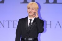 Seungkwan de SEVENTEEN dona 10 millones de wones a un refugio de perros abandonados en Jeju