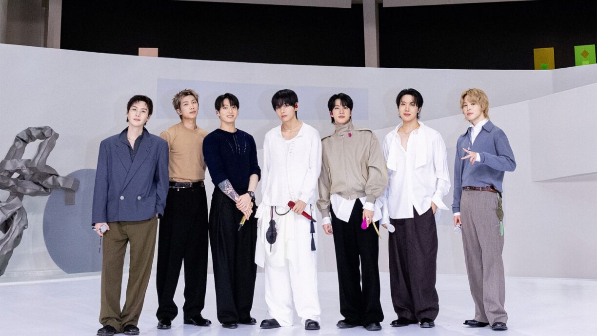 BTS interpreta 'SWIM' en el Guggenheim de Nueva York