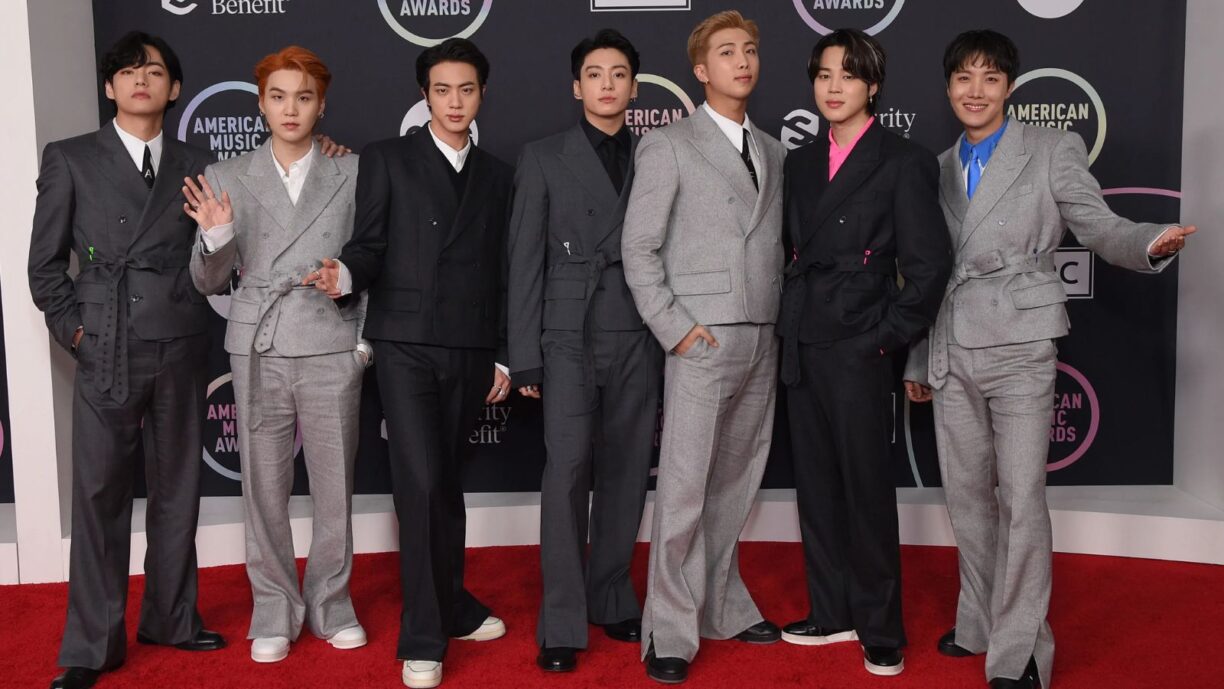 Dispatch informa que BTS y HYBE tuvieron una discusión por las letras de "ARIRANG"