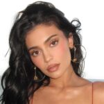 Kylie Jenner enamora con nuevas fotos en bikini en la playa