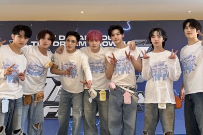 Los miembros de NCT DREAM lloran desconsoladamente en el escenario