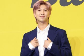 RM de BTS ayuda a publicar un catálogo de pinturas coreanas en museos internacionales RM de BTS ayuda a publicar un catálogo de pinturas coreanas en museos internacionales