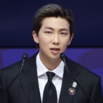 RM de BTS se hace viral luego de salir al escenario sin importar su lesión de tobillo