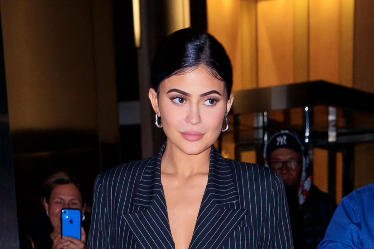 Ex empleada demanda al personal de Kylie Jenner por discriminación religiosa y nacional