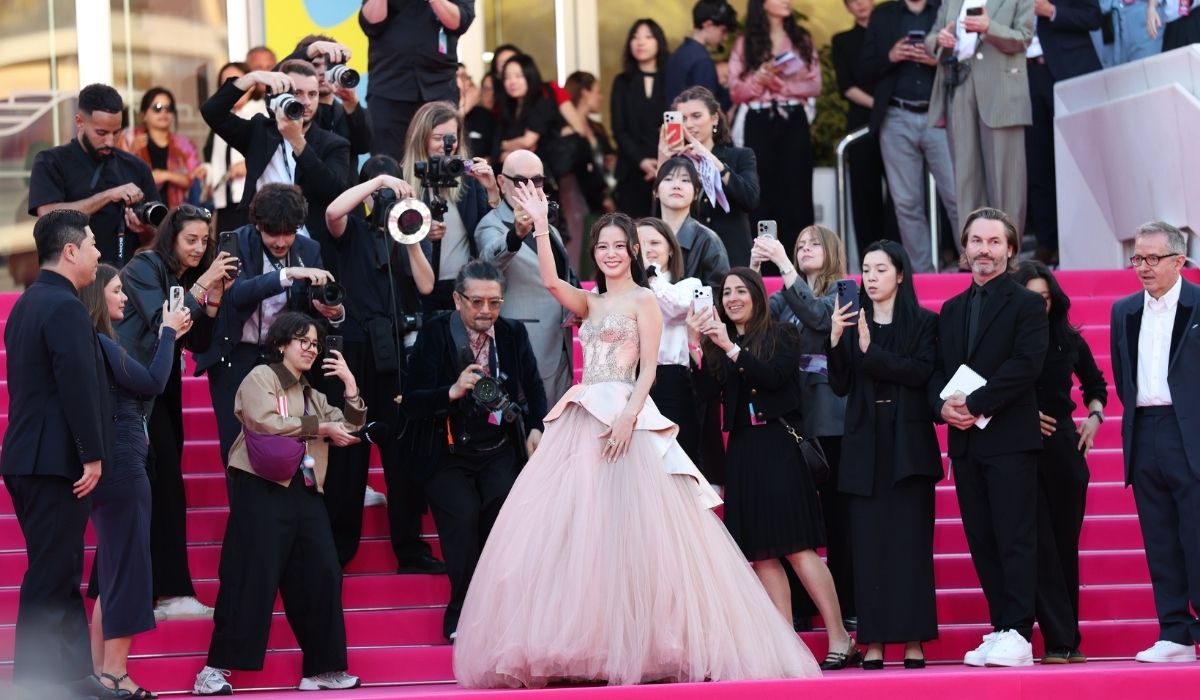 Jisoo deslumbra en la alfombra rosa de apertura del 9.º Festival Internacional de Series de Cannes