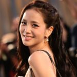Jisoo de BLACKPINK cautiva a todos con su encanto en el 'Dior Cruise Show' en Estados Unidos