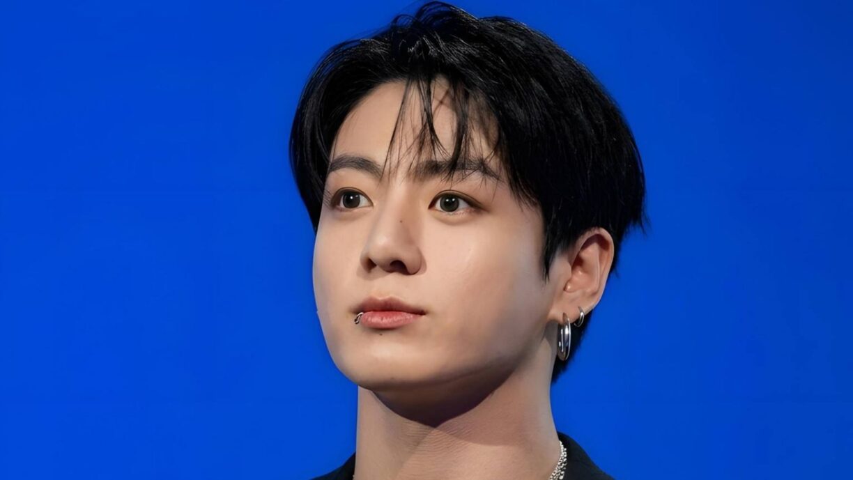 Jungkook pierde su anillo mientras saludaba a los fans y su reacción se hace viral