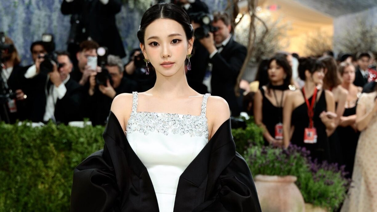 Karina de aespa irradia elegancia y confianza en su debut en la Met Gala 2026