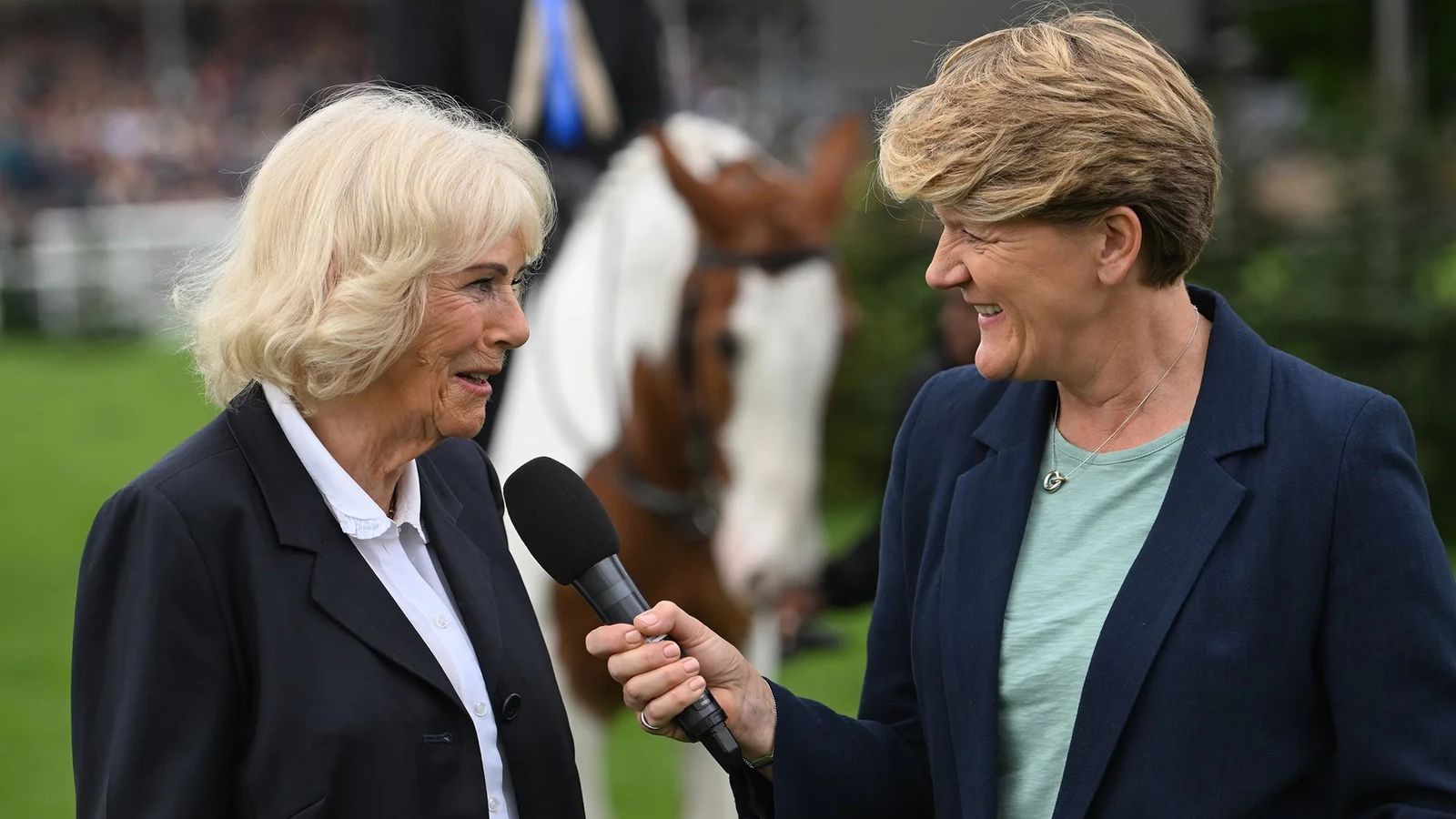 La reina Camilla Parker en el evento del prestigioso club de caballos