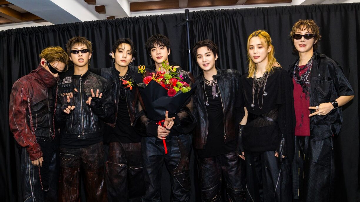 BTS celebra 13 años de su debut con un concierto junto a 220 mil fans en Busan BTS celebra 13 años de su debut con un concierto junto a 220 mil fans en Busan