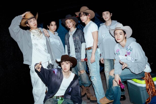 BTS inicia la celebración de su 13 aniversario Festa con unas adorables fotos familiares en grupo