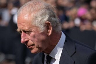 El rey Carlos III revela su rutina de ejercicios para combatir el dolor crónico
