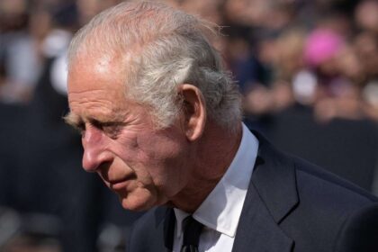 El rey Carlos III revela su rutina de ejercicios para combatir el dolor crónico