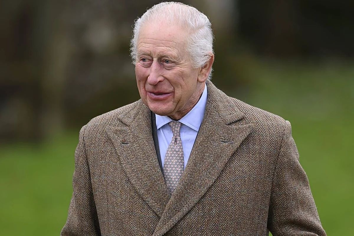El rey Carlos III revela su rutina de ejercicios para combatir el dolor crónico