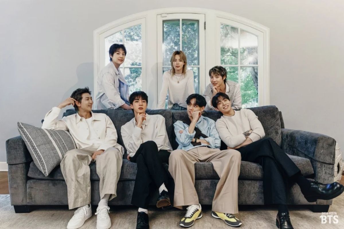 BTS inicia la celebración de su 13 aniversario Festa con unas adorables fotos familiares en grupo