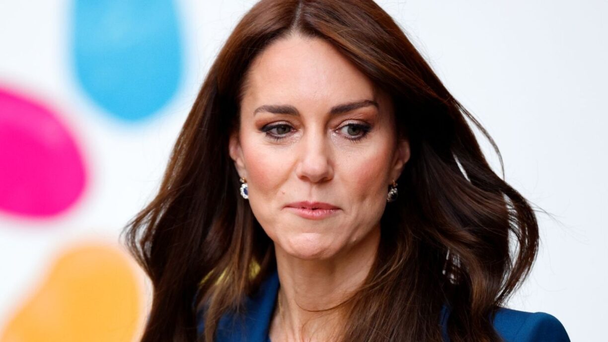 Kate Middleton se niega a dejar el estilo de puntos de Alessandra Rich