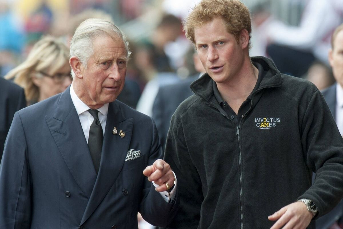 El príncipe Harry y sus hijos ya se han reunido con el rey Carlos III El príncipe Harry y sus hijos ya se han reunido con el rey Carlos III