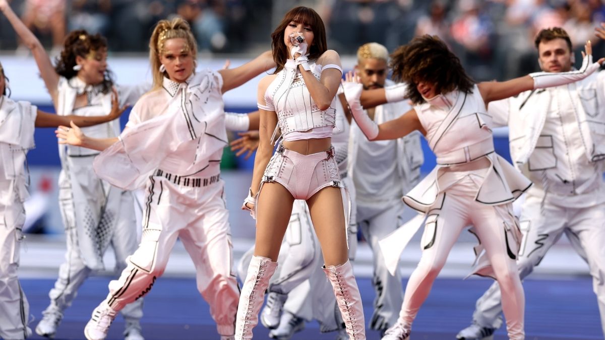 Esto es lo que habría ganado Lisa de BLACKPINK por la Copa Mundial de la FIFA 2026