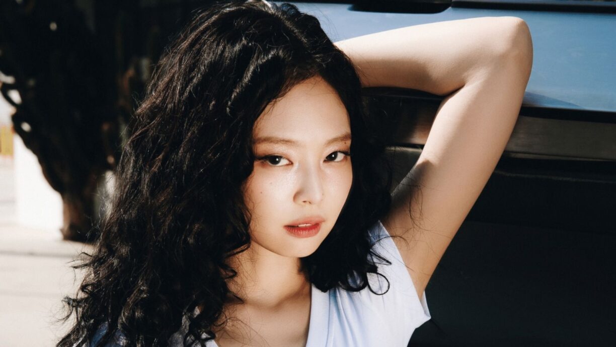 Jennie de BLACKPINK lidera las listas de música con su sencillo veraniego "Less Than a Lover" Jennie de BLACKPINK lidera las listas de música con su sencillo veraniego Less Than a Lover