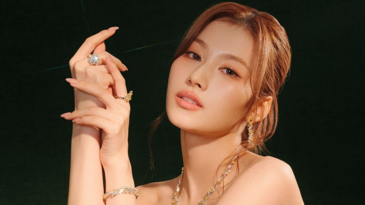 Sana de TWICE revela algunos estiramientos sencillos que ayudan a aliviar la fatiga Sana de TWICE revela algunos estiramientos sencillos que ayudan a aliviar la fatiga