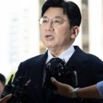 El presidente de HYBE, Bang Si-hyuk, es remitido a la fiscalía por presunto fraude en el mercado de valores