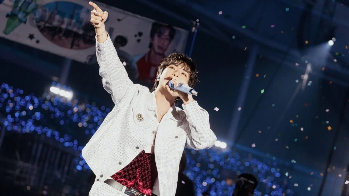 Jin de BTS logra su primera entrada en solitario al Billions Club de Spotify Jin de BTS logra su primera entrada en solitario al Billions Club de Spotify